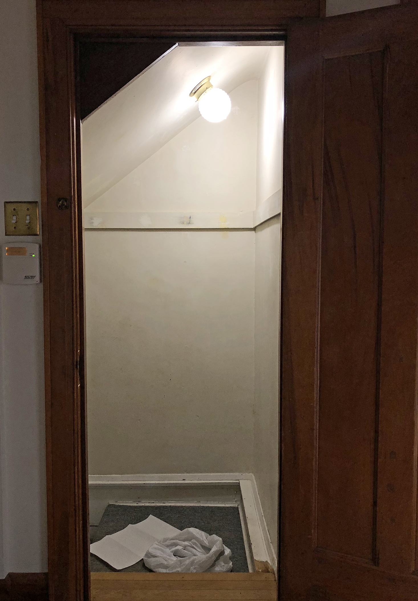 A Budget Basement Stairway Makeover The Sweet Beast Basement Stairway Project Before