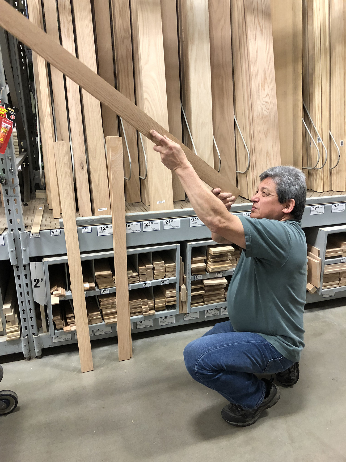 How to pick straight wood planks